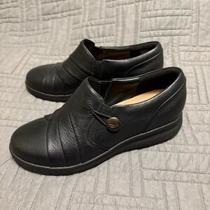 Clarks Un Adorn Loop Womens Loafer Black Leather US Size 7.5